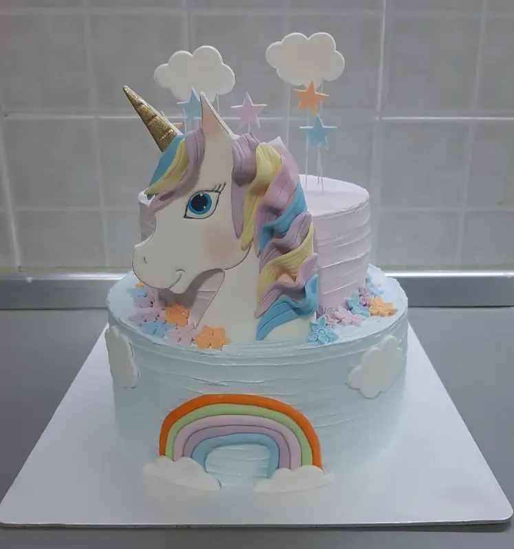 Torta jednorog sa dugom